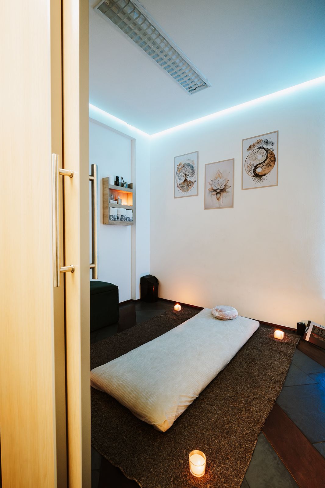 Espaço acolhedor para relaxamento e terapias alternativas - Sala 4